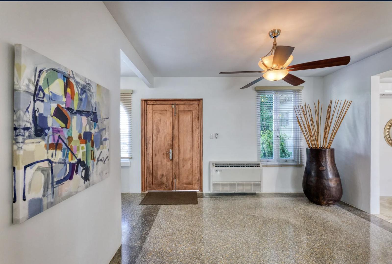 Metropolitan Living by The Beach in Ocean Park — photo 2
