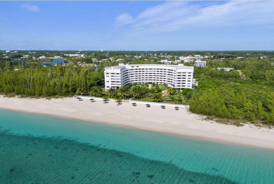 Silver Point Lucaya Condo 3BR Oceanview — photo 1