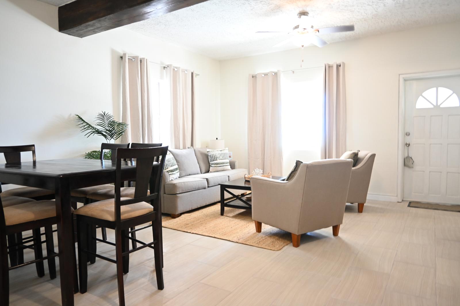 Prime Oceanfront Condo in San Pedro - The Palapa House — photo 4