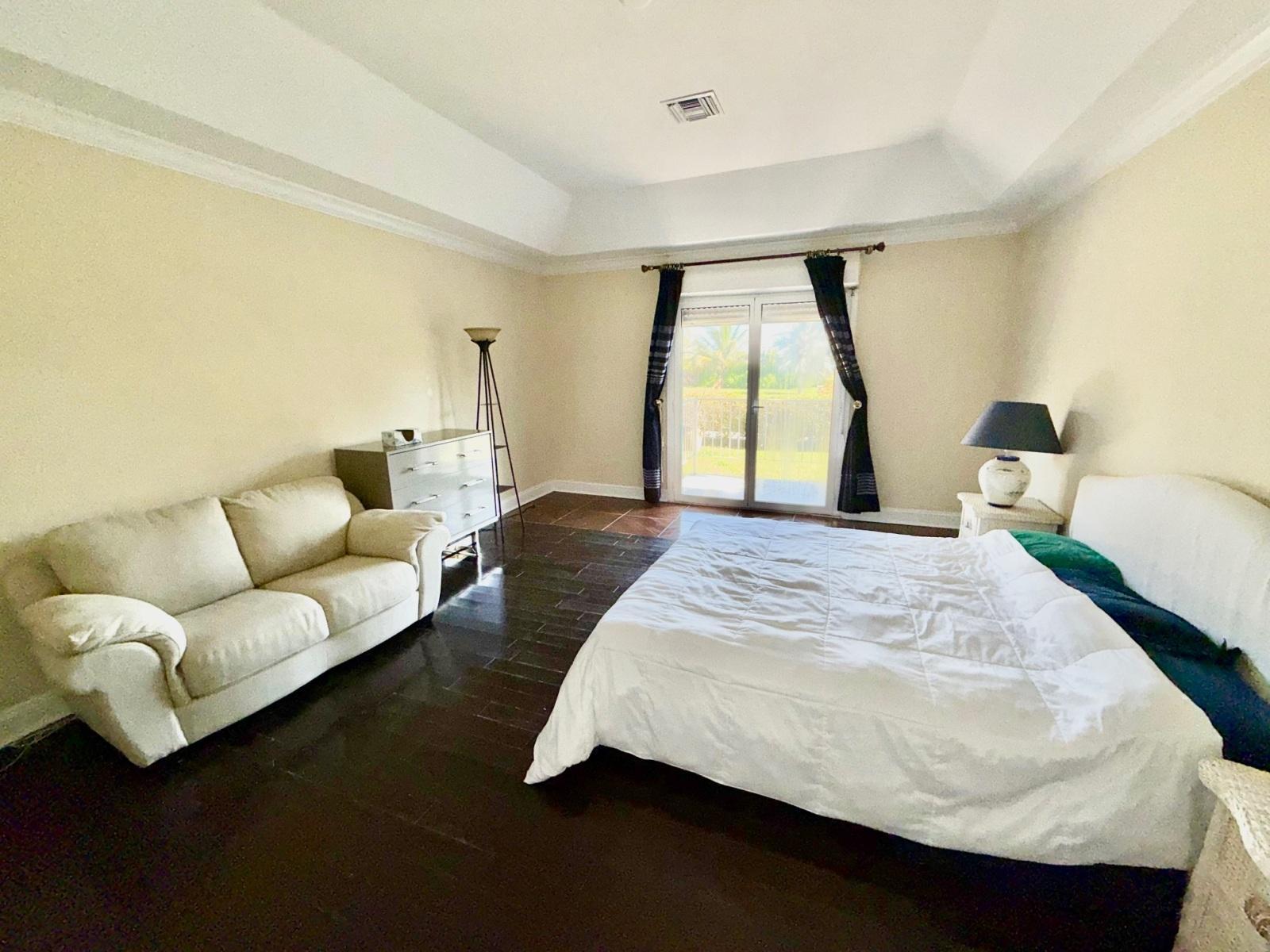 4 bedroom Apartment for sale - 4B GUNPORT BLVD RENTAL in Grand Bahama, The Bahamas — photo 3