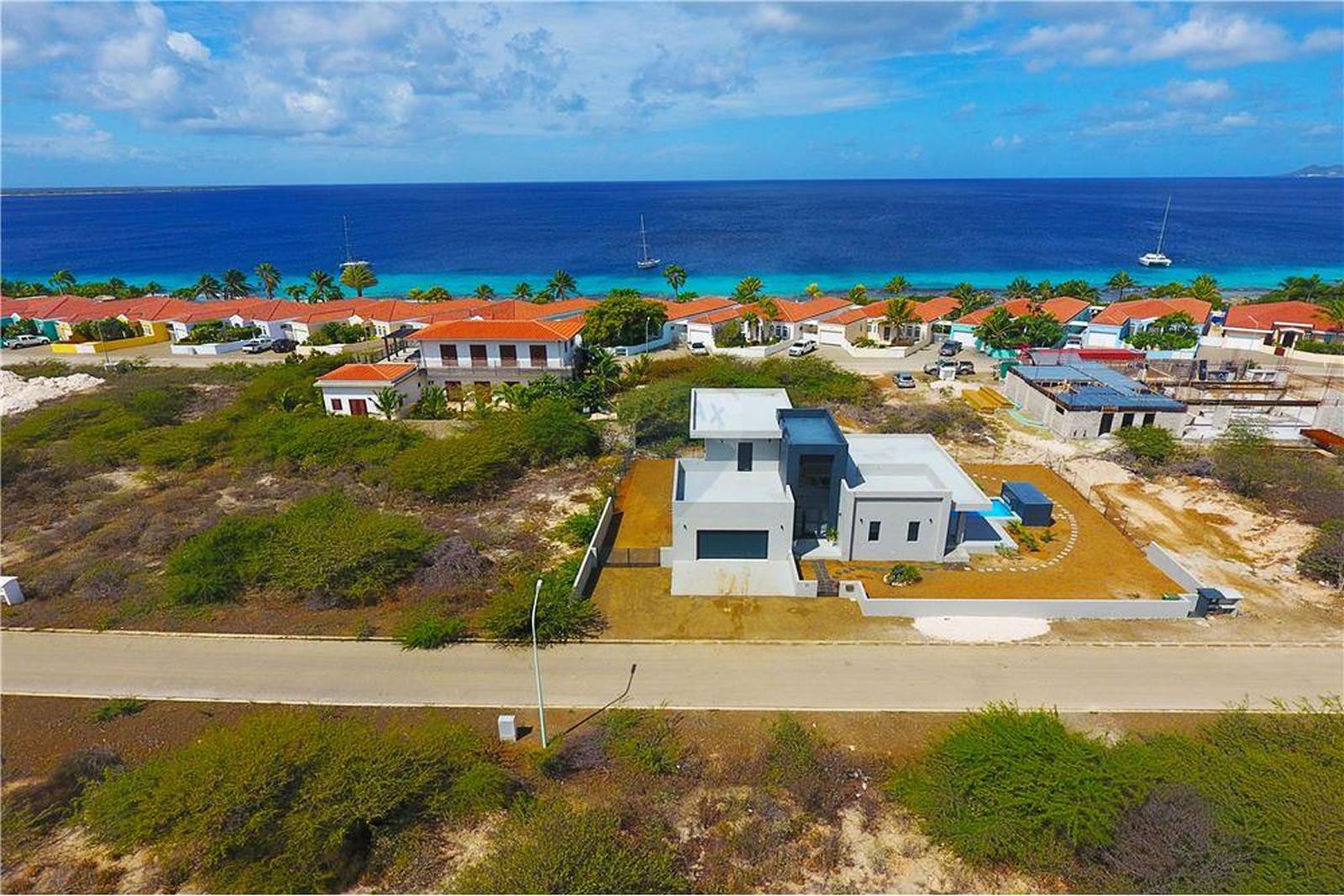 3 Bedroom Villa for Sale, Sabadeco Crown Ridge, Bonaire — photo 2