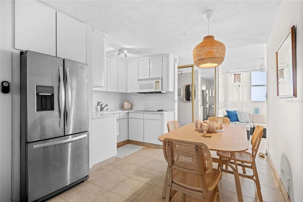 1 Bedroom Condominium with Ocean Views in Condado del Mar, San Juan — photo 3