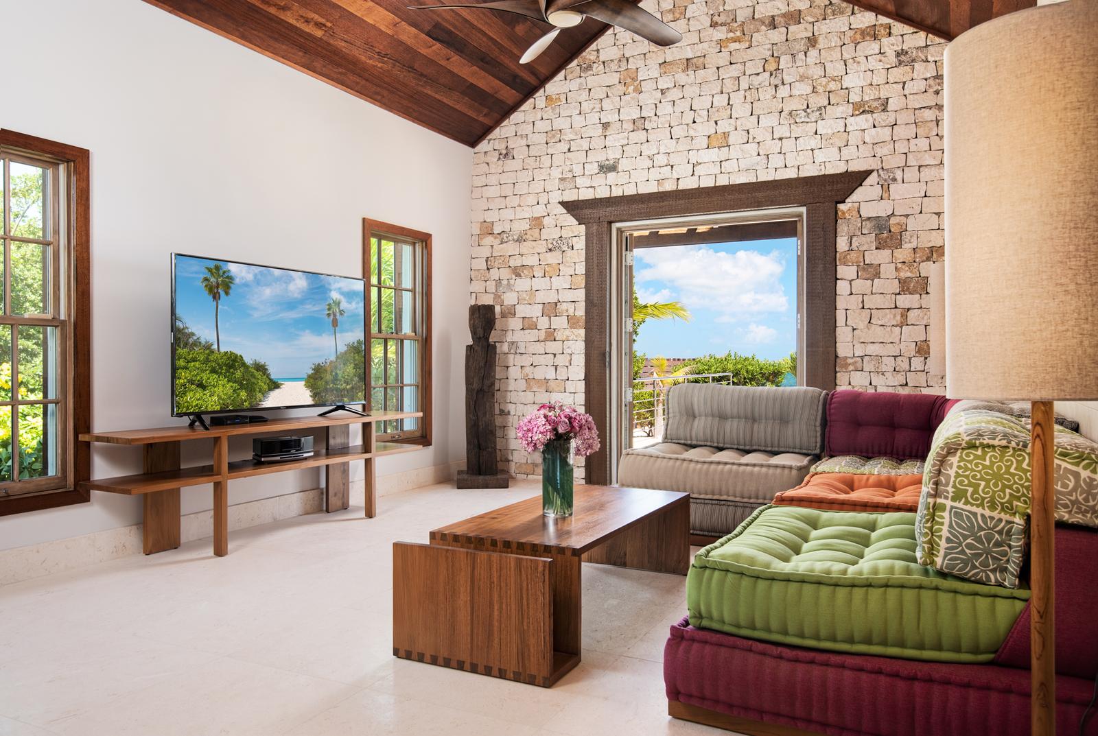 1 Bedroom Beachfront Home for Sale — photo 1