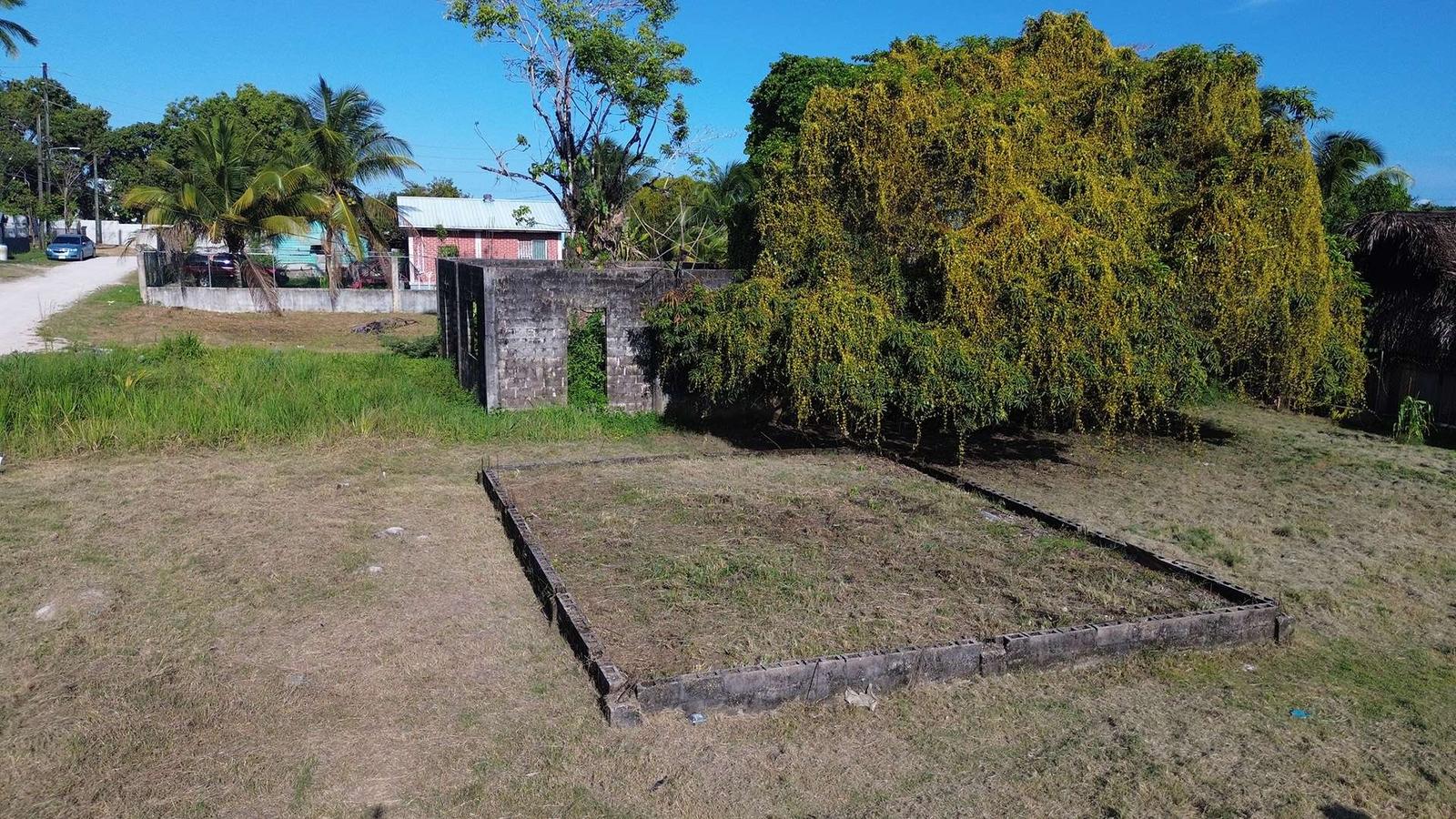 Prime Vacant Lot in a Growing Area – Punta Gorda Town — photo 5