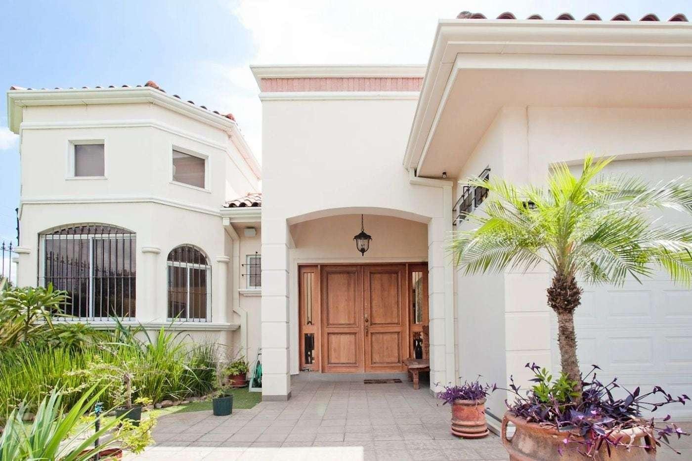 4 Bedroom Home for Sale, Trejos Montealegre, Escazu, San Jose, Costa Rica — photo 1