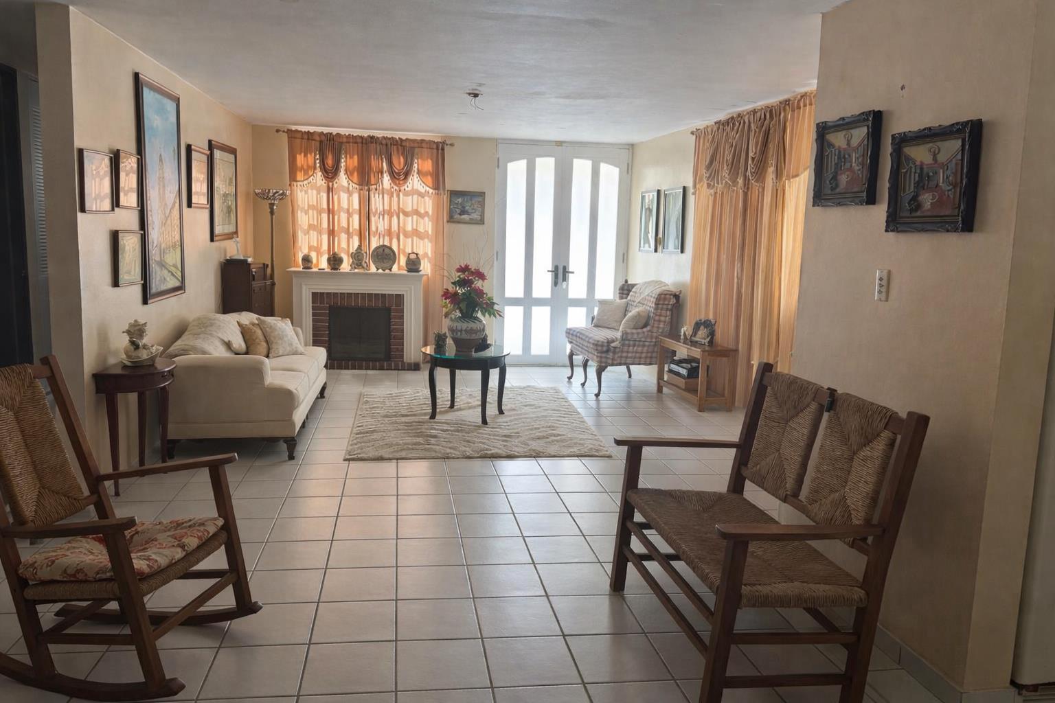 House with 3 bedrooms, 2.5 bathrooms, in good conditions, all on one level — photo 2