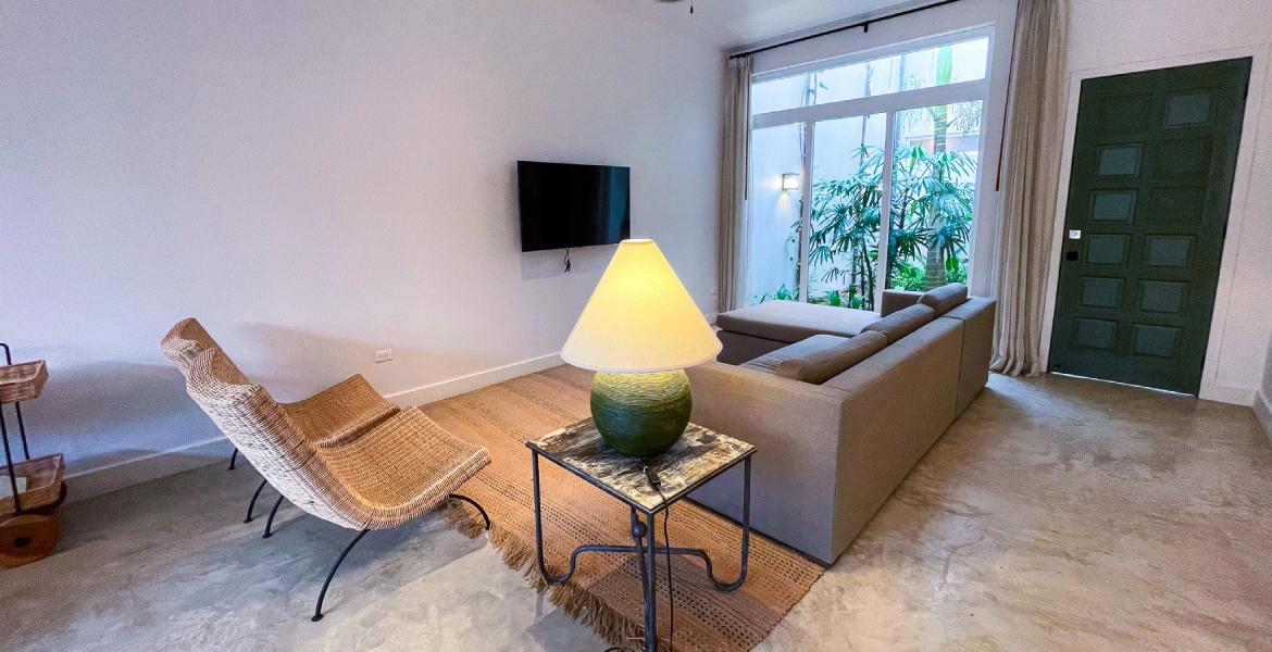 Luxurious Beachfront Villa — photo 4