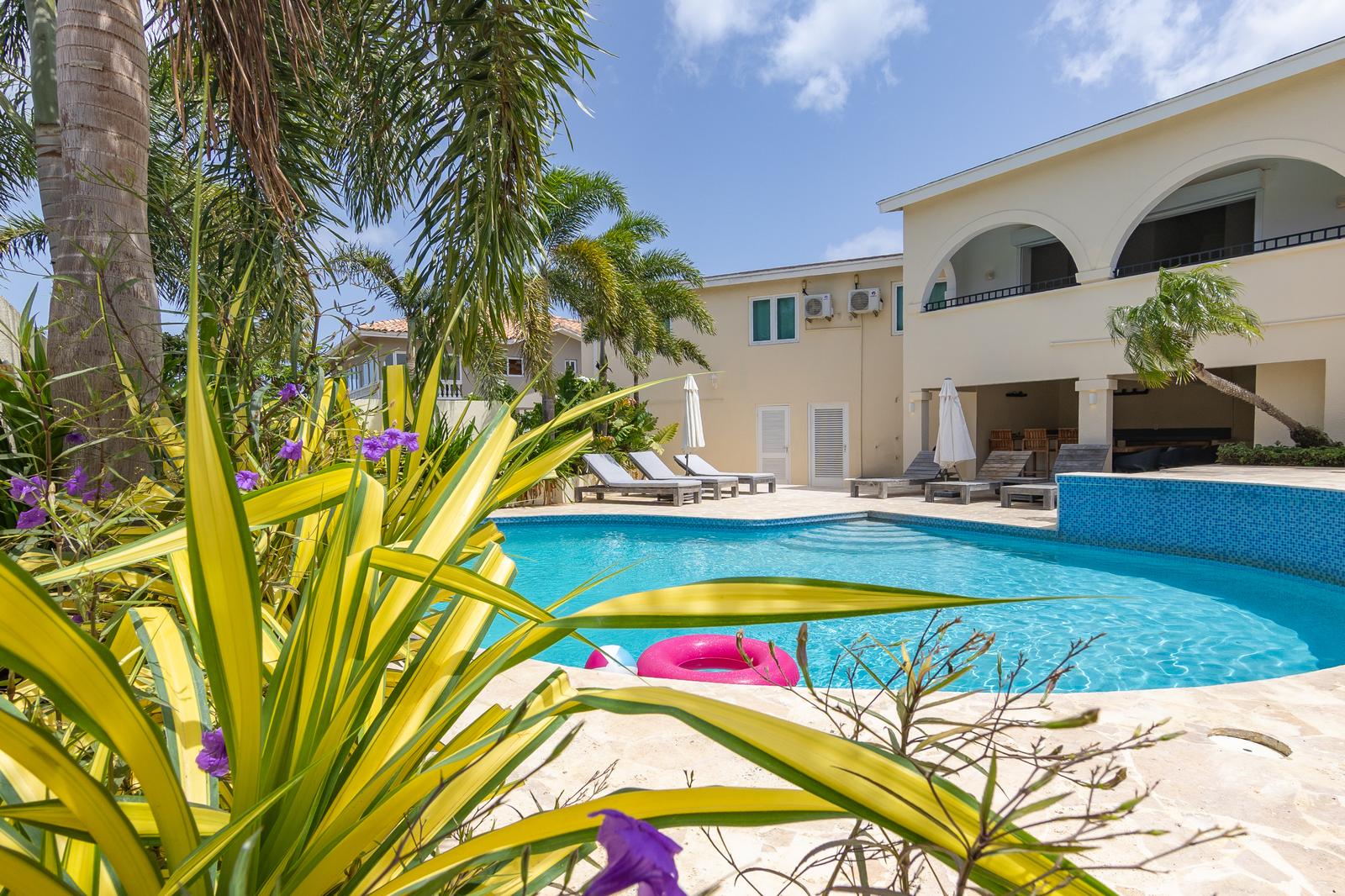 5 Bedroom Home for Sale in Willemstad, Curacao — photo 2