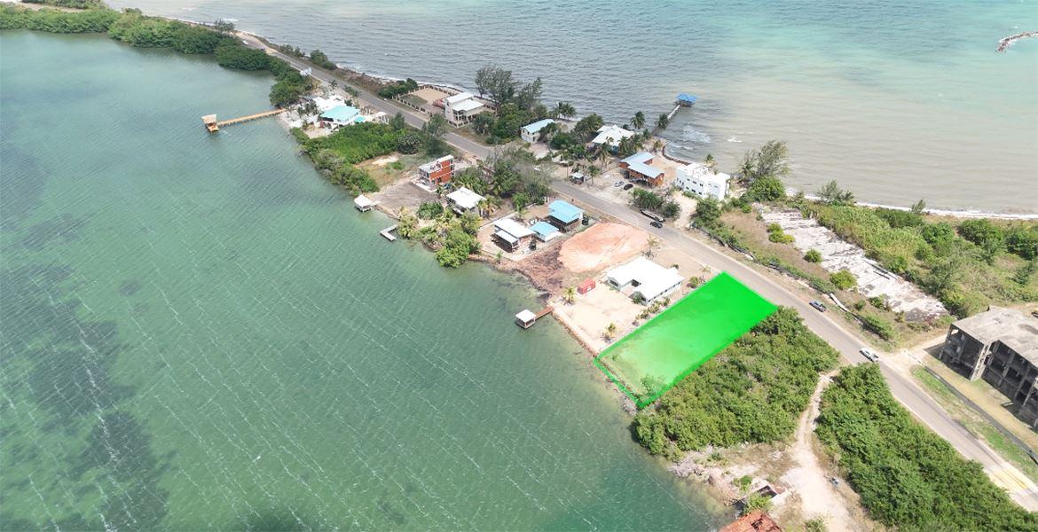 Gorgeous Beachfront Lot in Plantation — photo 1