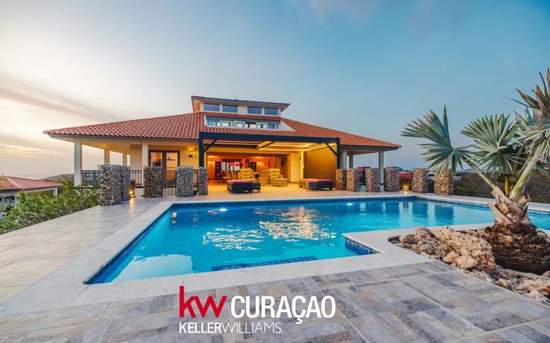 Exclusive Villa with Panoramic 360° Island Views | Coral Estate — photo 2