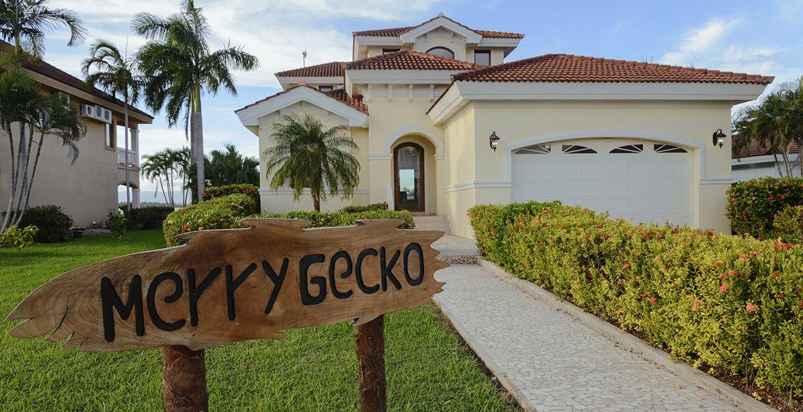 Stunning 2-Story Waterfront Villa — photo 1