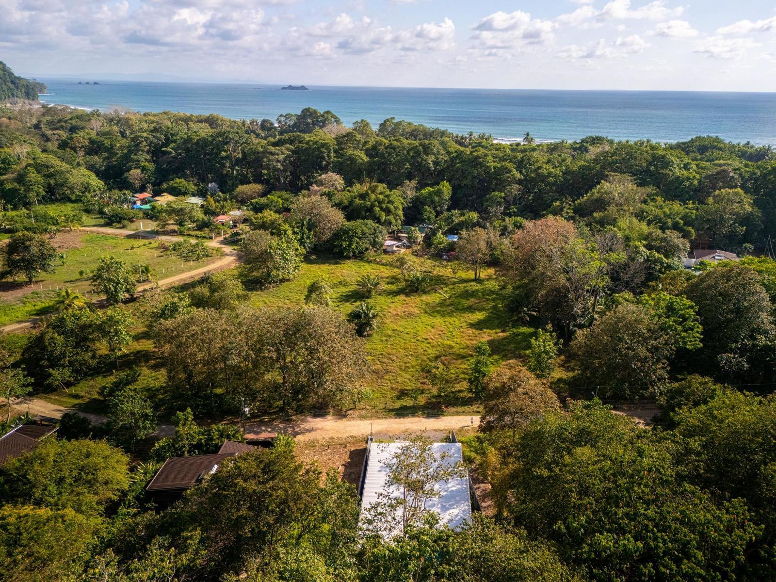 3 Bedroom Home for Sale in Uvita — photo 2