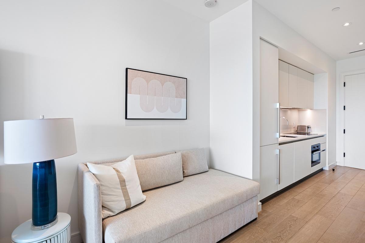 1 bedroom Apartment for sale at Goldwynn, Nassau — photo 3