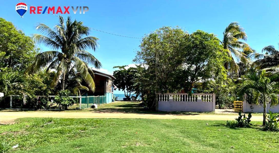 Restaurant for Sale in Up and Coming Beach Community — photo 3