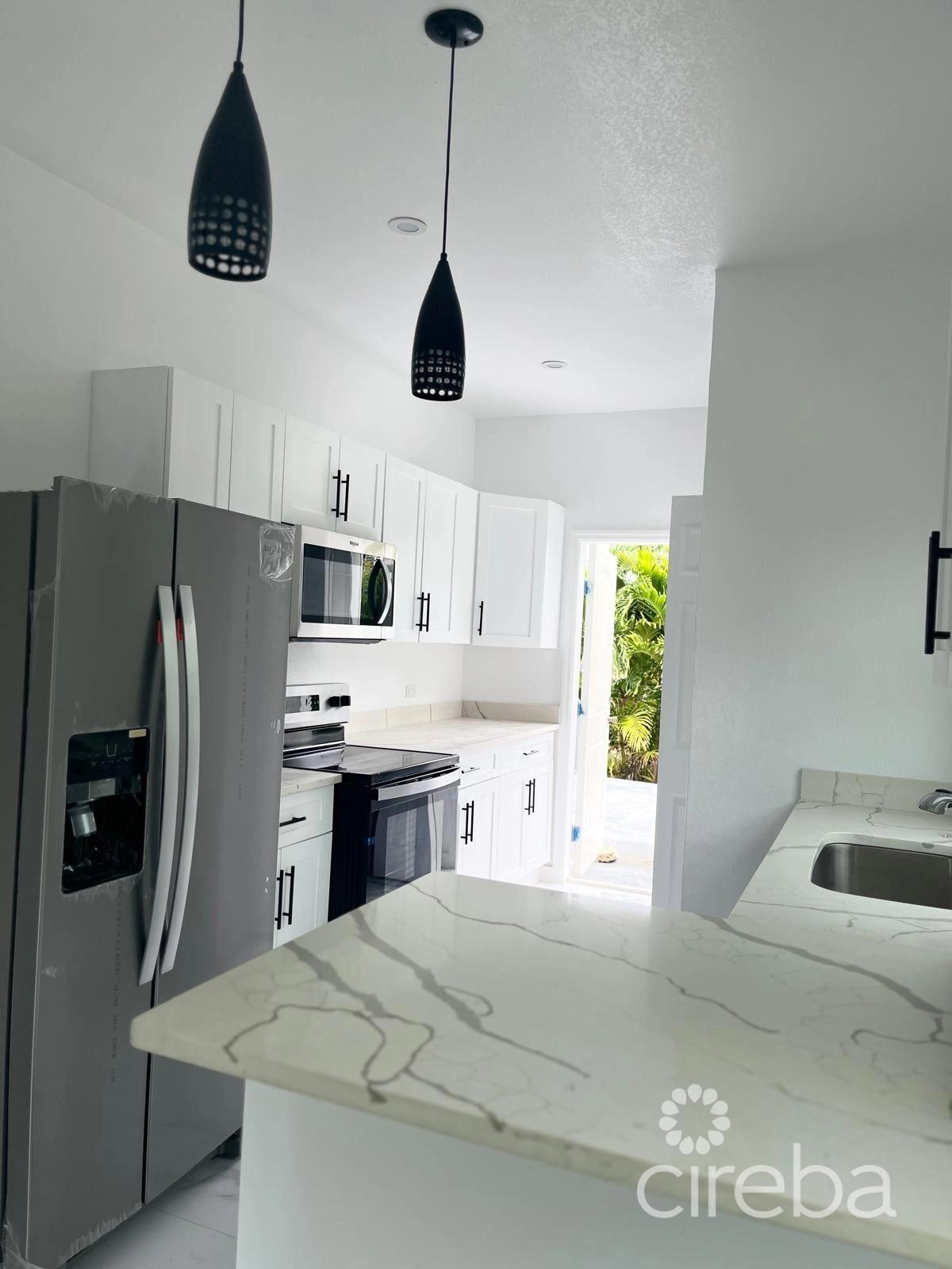 2 bedroom property for sale — Bodden Town Family Home in the Cayman Islands — photo 4