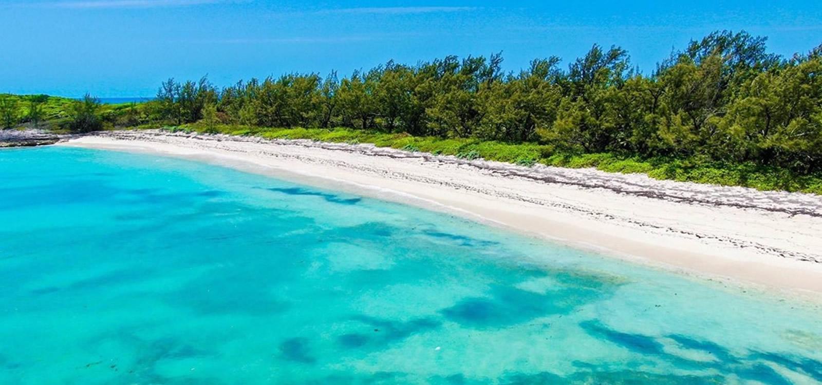 1 Acre Beachfront Land for Sale, Rose Island, Bahamas — photo 3