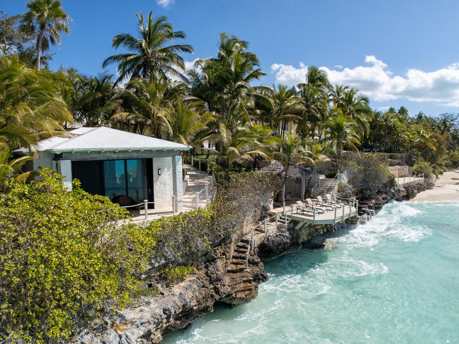 Extraordinary 10 Bedroom Beachfront Estate for Sale, Old Fort Bay, New Providence, Bahamas — photo 4