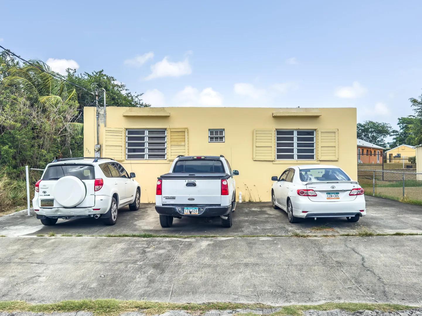 4 Bed 2 Bath Duplex in St. Croix — photo 2