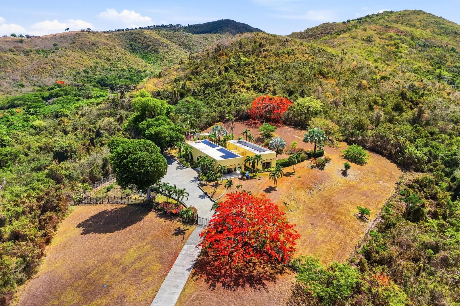3 Beds 2.5 Baths 2,850 Sqft Villa in US Virgin Islands — photo 4