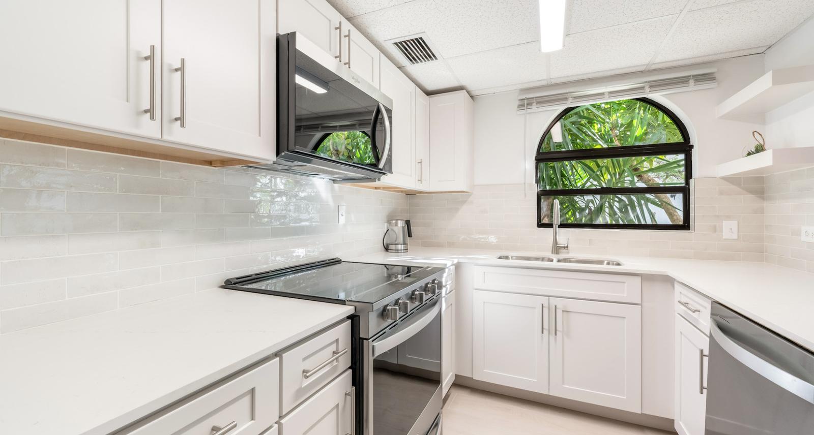Prime Seven Mile Beach Studio Apartment — photo 5