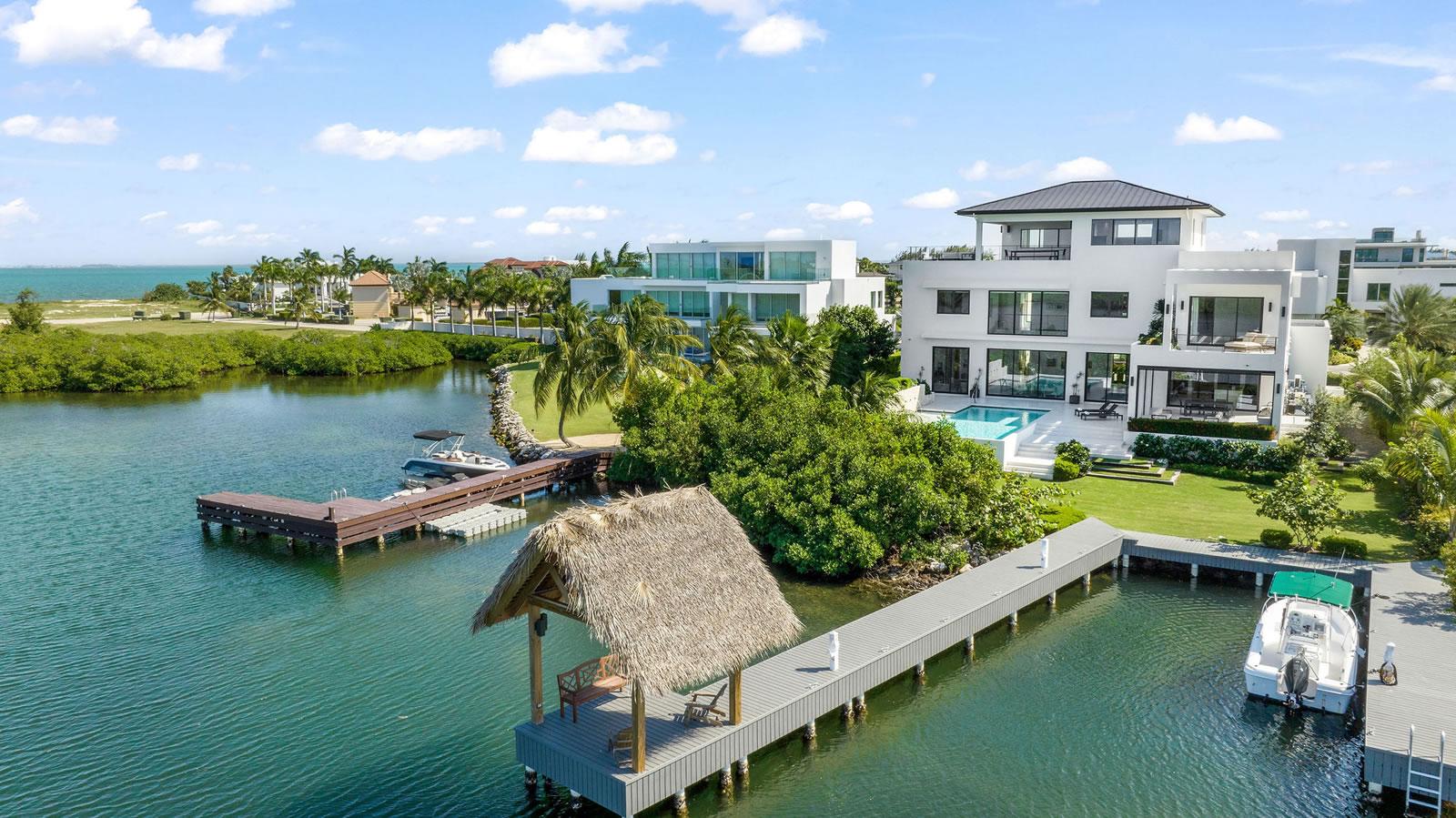 6 Bedroom Ultra-Luxury Home for Sale, Lalique Pointe at Peninsula Quay, Crystal Harbour, Grand Cayman — photo 5