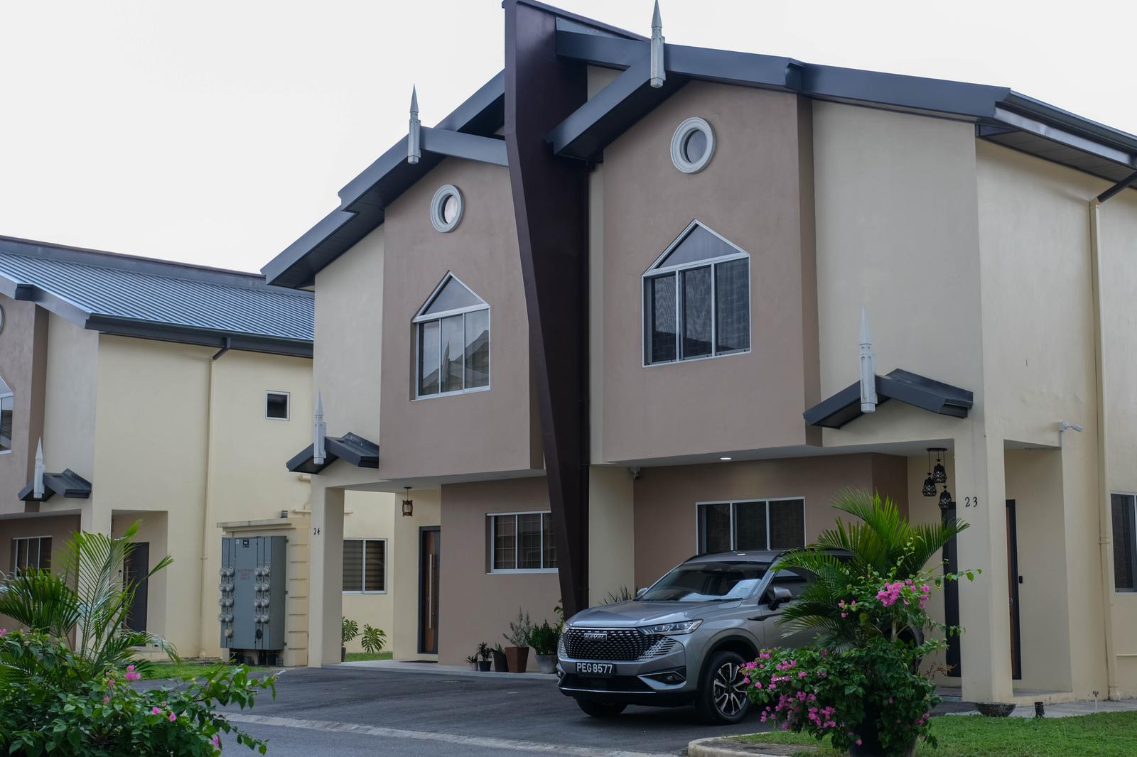 New Elegant Corner Unit Duplex Residence Minutes Away From The Piarco International Airport — photo 2