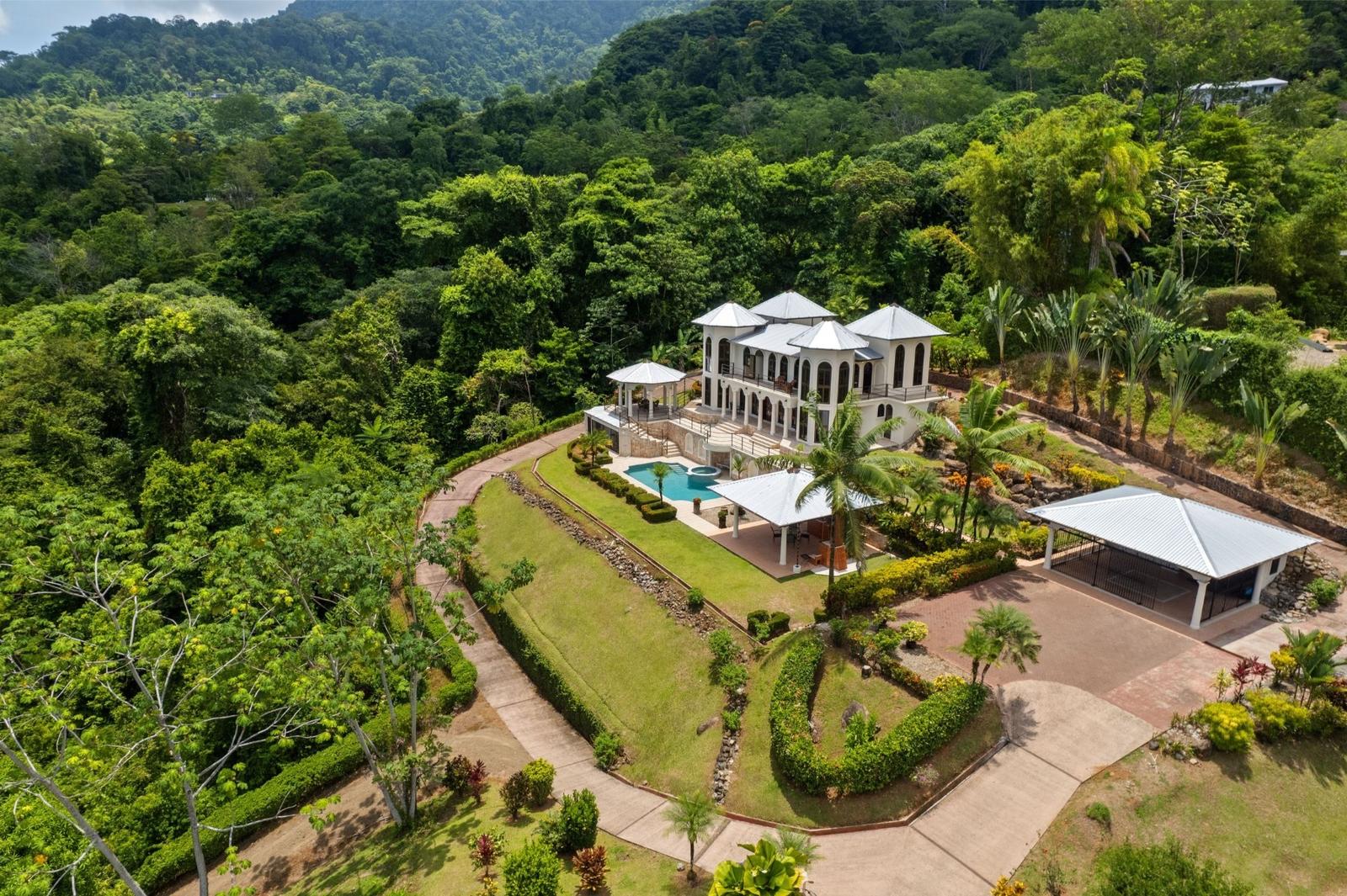 3 Bedroom Luxury House for Sale in Ojochal, Costa Rica — photo 2