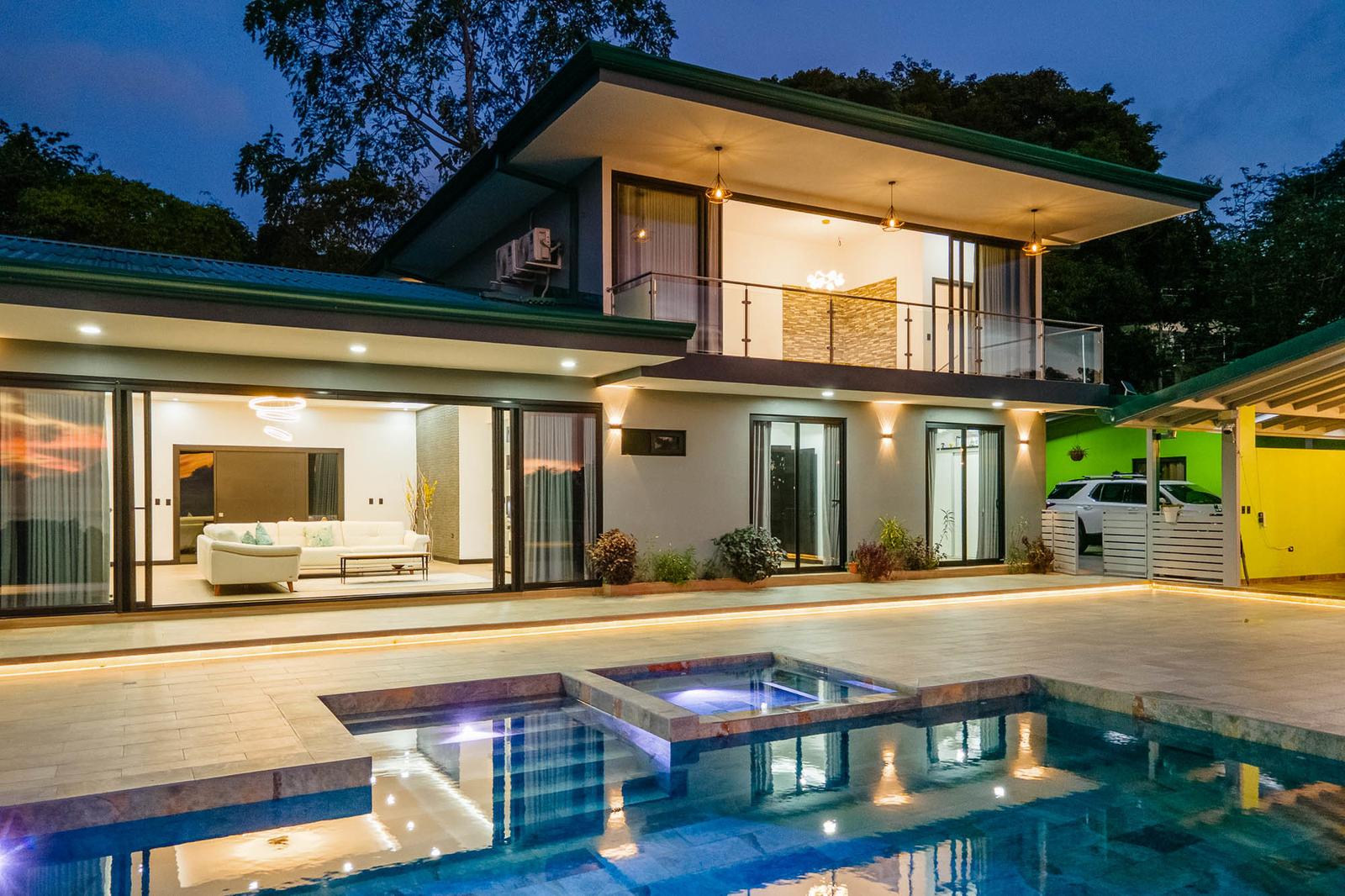 10 Bedroom Luxury Villa for Sale, Manuel Antonio, Puntarenas, Costa Rica — photo 5