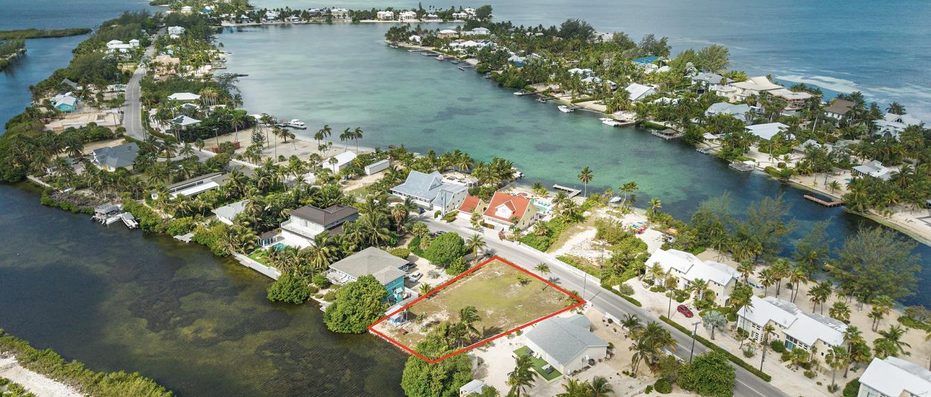 .3147 Canal Front In Rum Point — photo 1