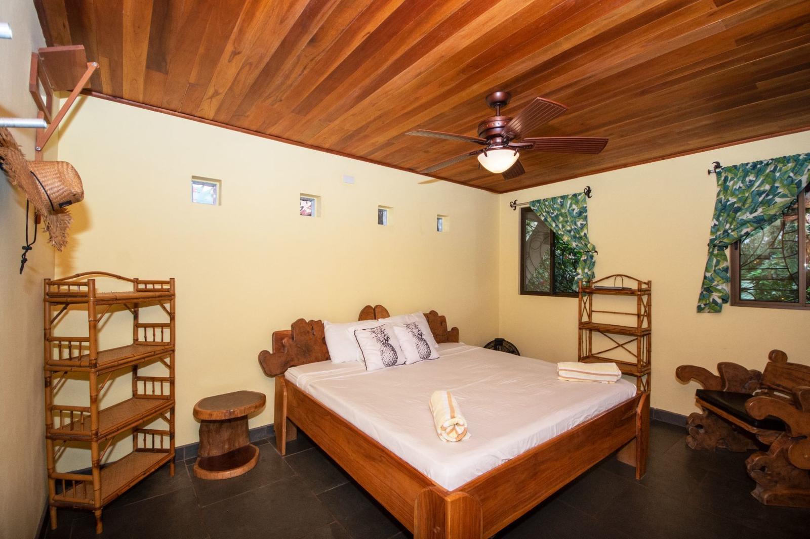 6 Bedroom Residential/Commercial Property for Sale, Dominical, Puntarenas, Costa Rica — photo 5