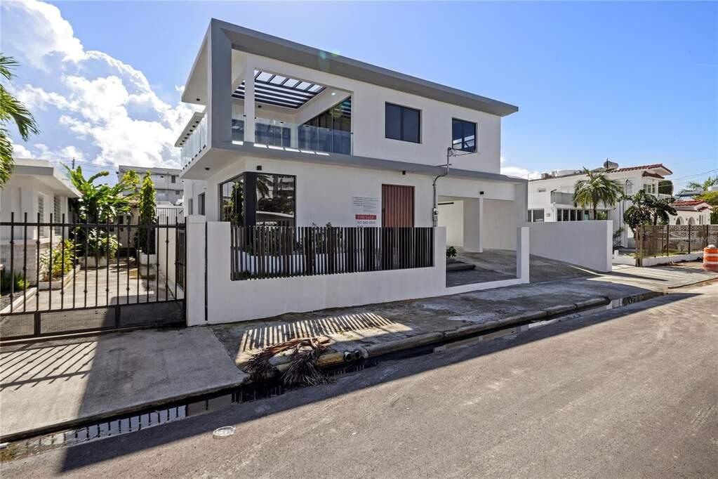 4 Bed 5 Bath Beachfront House in Ocean Park — photo 2