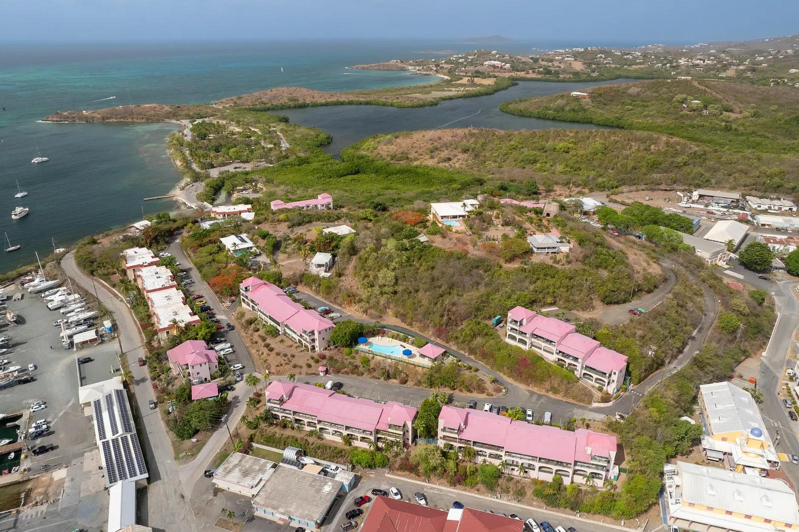 3 Bed 3 Bath Condo in Schooner Bay — photo 2