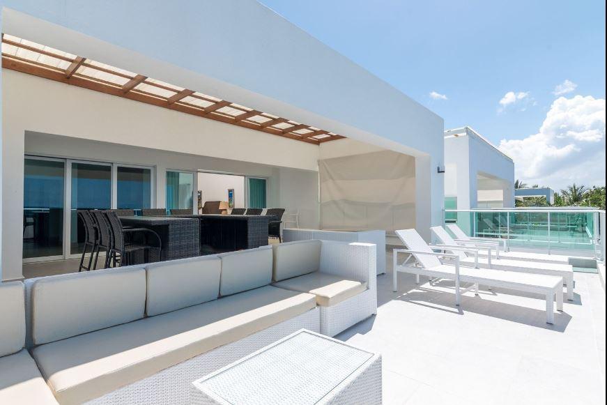 First Class Beachfront Penthouse — photo 5