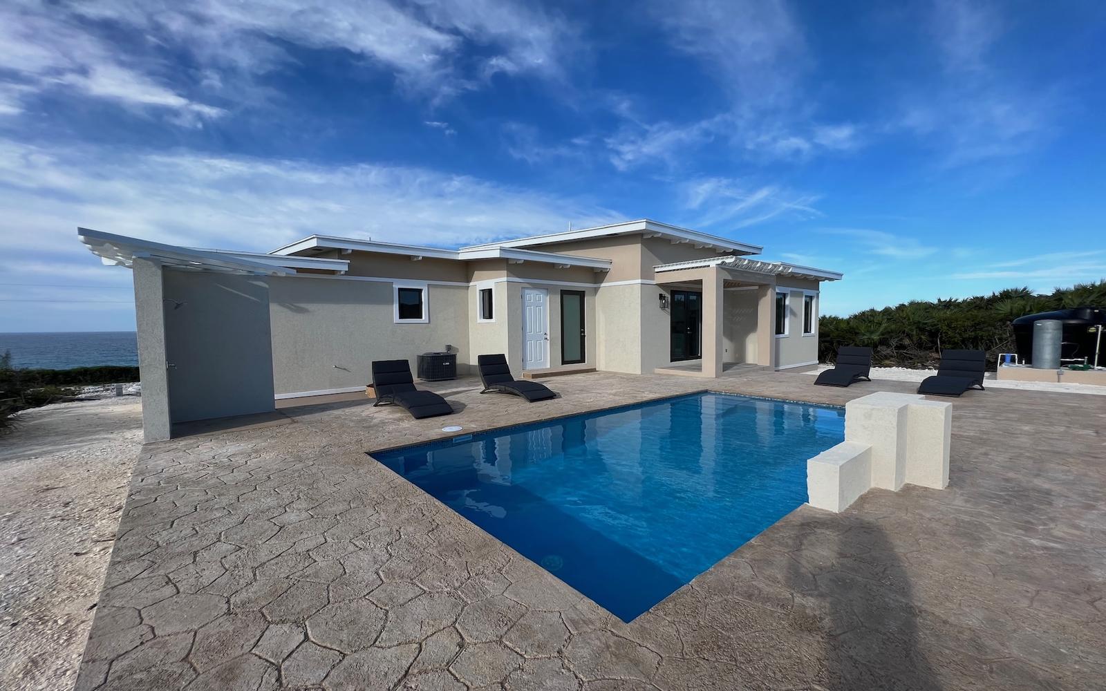 Magnificent Ocean View Home with Pool in Rainbow Bay, Eleuthera — photo 1